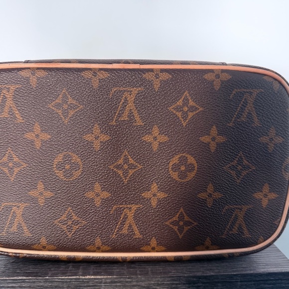 Louis Vuitton Nice BB Vanity Case - Picture 3 of 11